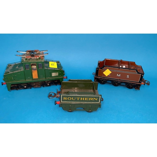 722 - An electric '0' gauge breakdown locos; a modern electric 0-6-0 loco 4517 (black); 2 LMS tenders and ... 