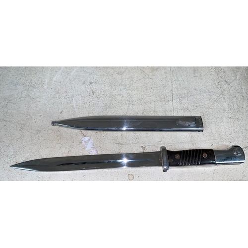 452 - A German bayonet, WWII with chromed scabbard and blade 16''