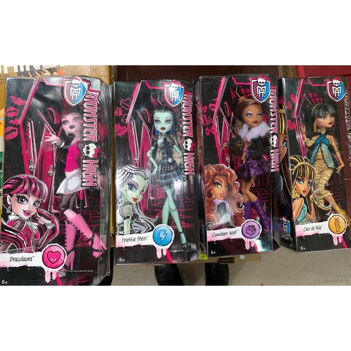 786 - Brat Dolls from Monster High, originally boxed - Clawdeen Wolf, Draculaura, Frankie Stein, Cleo de N... 