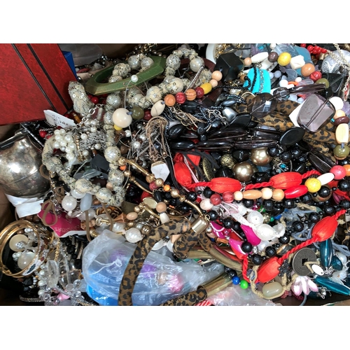 390B - A large selection of mixed  costume jewellery
