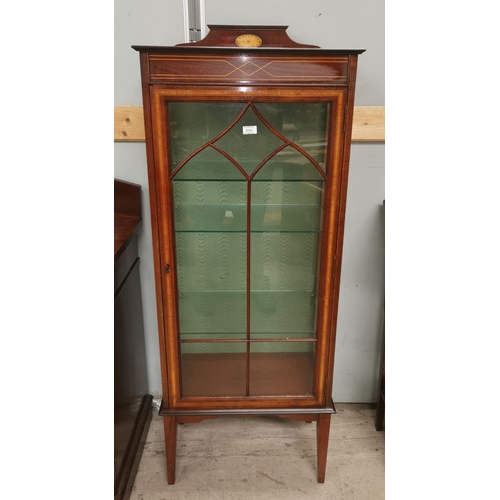 534 - An Edwardian mahogany narrow display cabinet with satinwood crossbanding, in the Sheraton style, enc... 