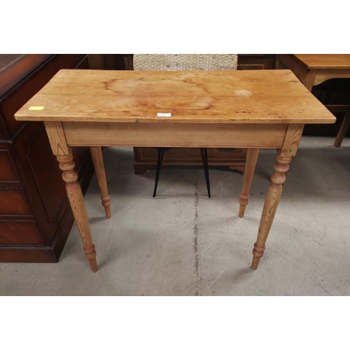 646 - A 19th century rectangular pine side table