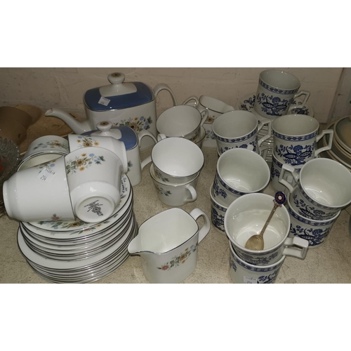 254 - A Royal Doulton 'Pastorale' tea serveice; a blue and white part tea service