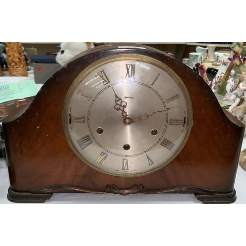 433 - A Smith's Westminster chimes mantel clock; a marble cased mantel clock