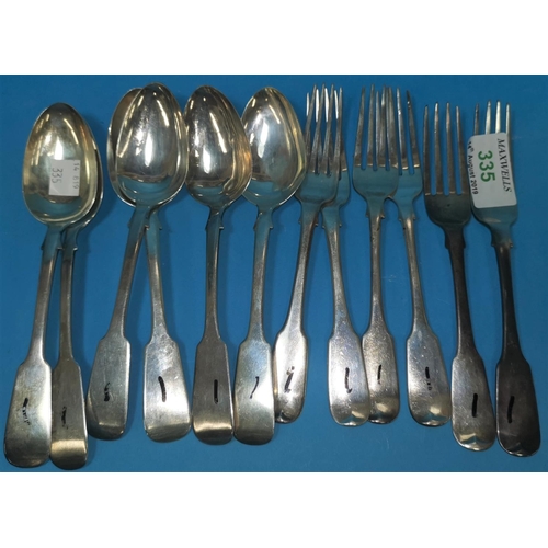 335 - A set of 6 fiddle pattern dessert forks, Edinburgh 1850; 6 matching dessert spoons, Edinburgh 1844, ... 