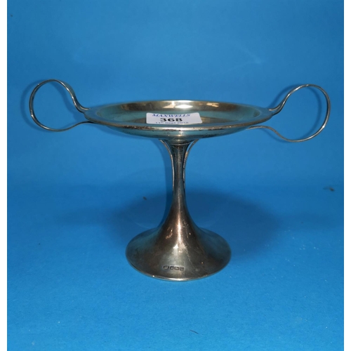 368 - An Art Nouveau silver 2-handled trophy, Sheffield 1907, maker JR, 42 oz