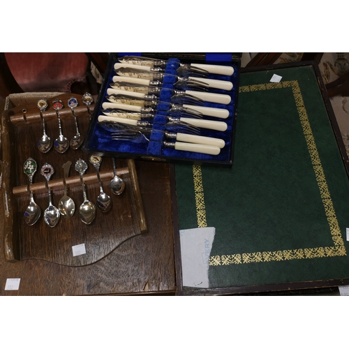 382 - A boxed set of fish servers and a selection of boxed and loose cutlery