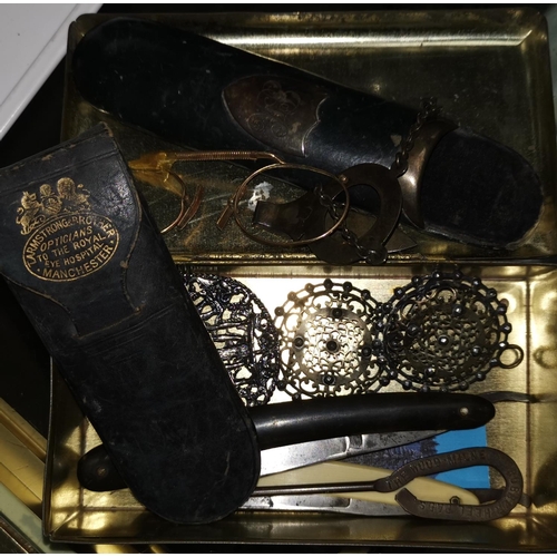 305 - A pair of 19th century gold rim spectacles, 2 cases: a large Adam & Eve button, 2 cut throat razors ... 