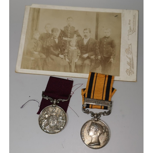 657 - A QV South Africa medal pair to 432 CORPORAL D. PHILLIPS 1st Dragoon Guards, comprising South Africa... 