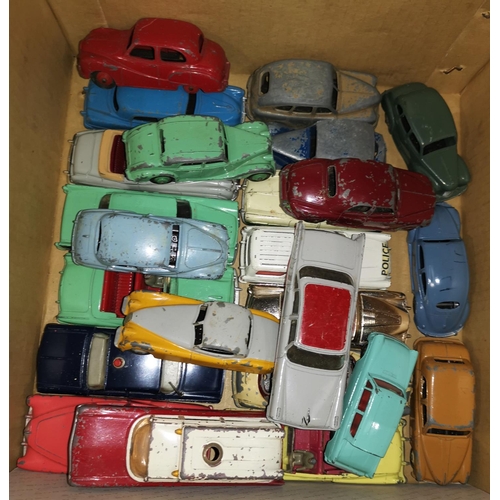 835 - A selection of Dinky diecast cars