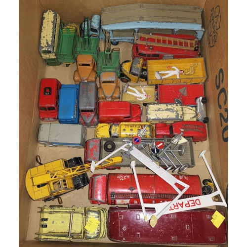 836 - A selection of Dinky diecast vans and lorries