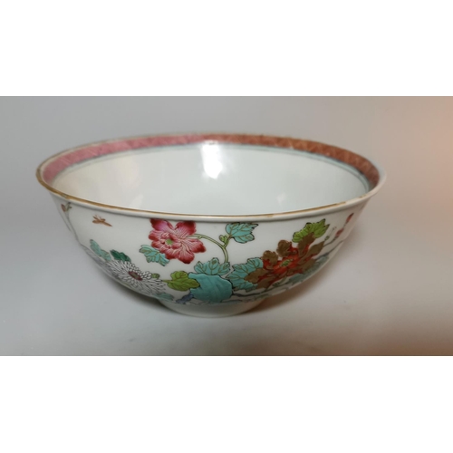 132a - A late 19th/early 20th century Chinese porcelain bowl decorated with exotic birds and plants in the ... 