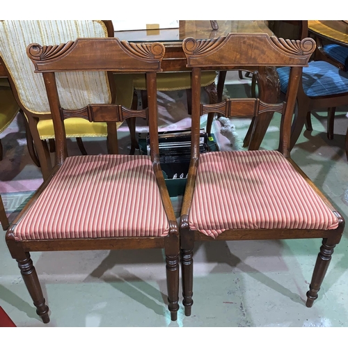 655 - A set of 6 William IV mahogany dining chairs, with scroll top rails and drop in seats, on turned leg... 