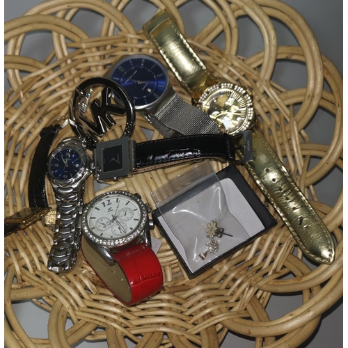 361 - Six various fashion watches