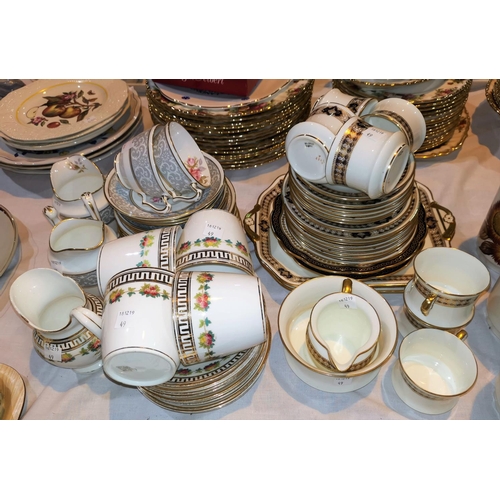 49 - A pair of Royal Worcester cabinet plates; a Cauldon bone china tea service, 22 pieces; etc.