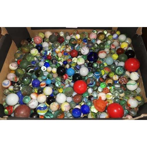 95 - A large collection of marbles