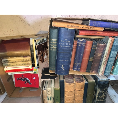 151a - A selection of French literature and other collectable books