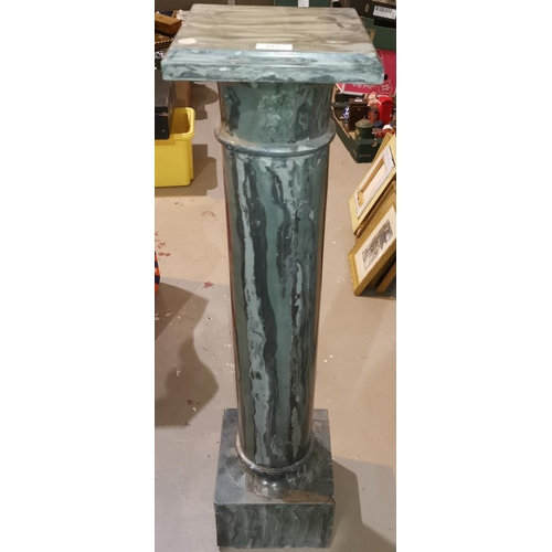 442 - A marble column, height 102 cm