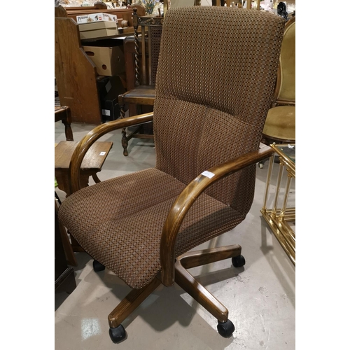 461 - A mid 20th century office swivel chair in brown tweed