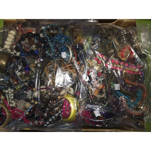103 - A quantity of costume jewellery in sealed bags
