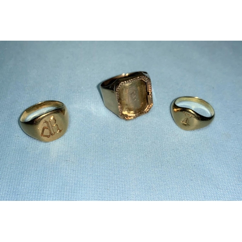 366 - Three ring shanks, test as 18 ct, 13.8 gm