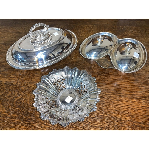 335 - A selection of EPNS to include entrée dishes, salvers and cruets