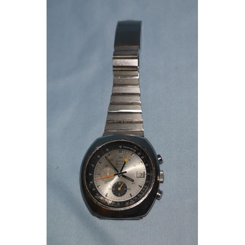 304D - A 1970's Wyler Dynawind automatic gents wristwatch in stainless steel case with multiple complicatio... 