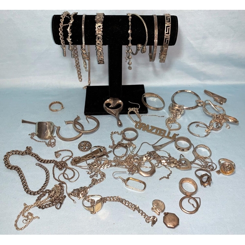 295 - A quantity of silver and white metal jewellery, 10 ozt