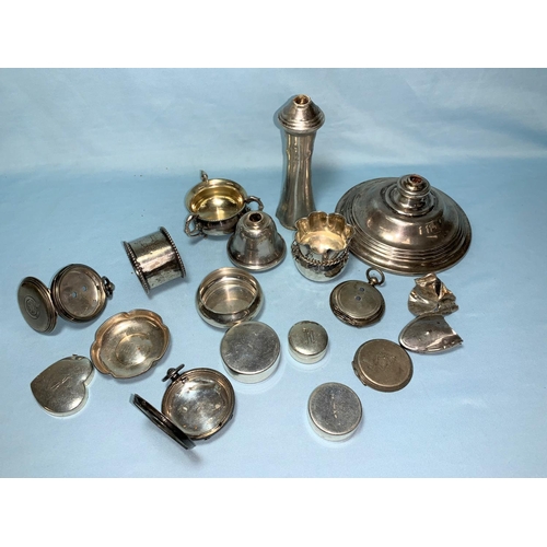 302 - A quantity of 925 and unmarked continental white metal items, 17 ozt