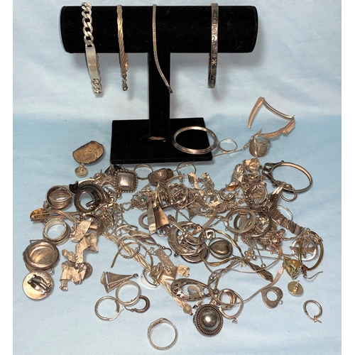315 - A quantity of white metal jewellery scrap, 12 ozt