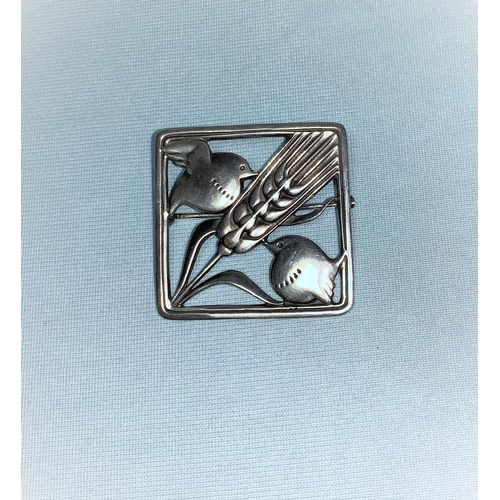 423 - Georg Jensen:  sterling silver square brooch, 2 birds on either side of a blade of wheat, 3.5 cm, ma... 