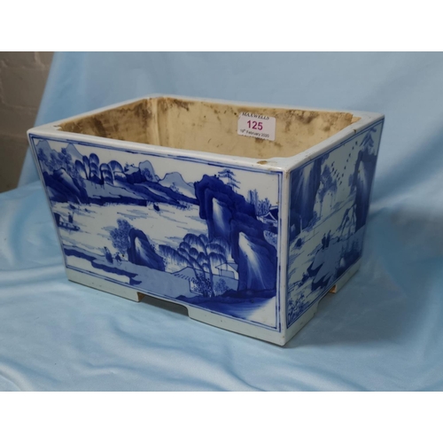 125 - A Chinese blue & white porcelain rectangular planter, 16 cm x 124 cm x 14 cm