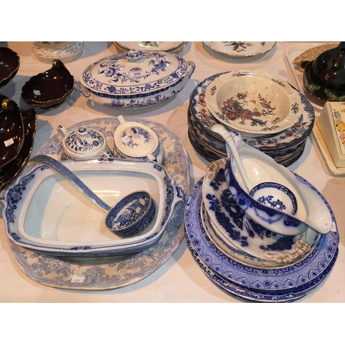 209 - A selection of Victorian blue and white dinner ware; 6 Poora soup / dinner plates

NO BIDS SOLD WITH... 