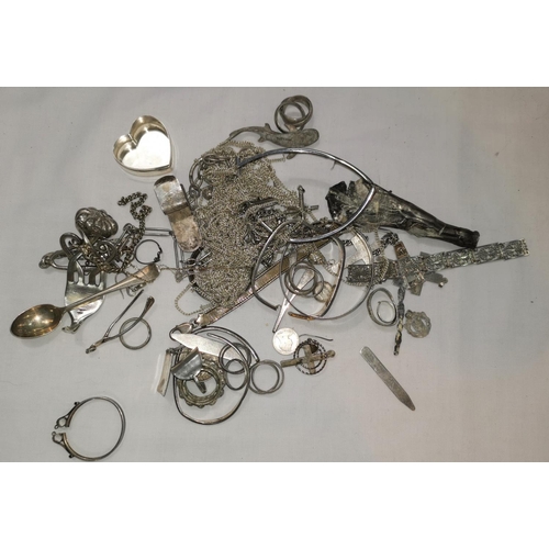 313 - A quantity of white metal jewellery and other scrap items, 22.5 ozt