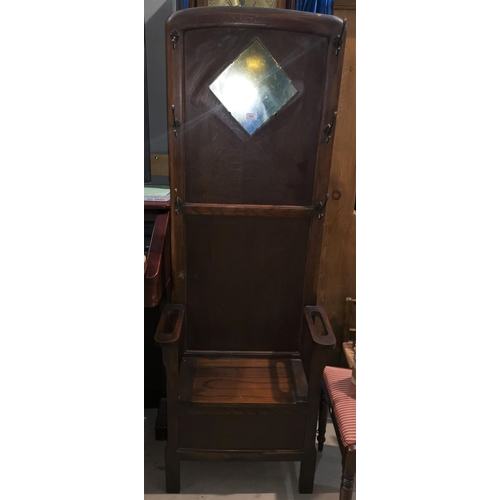 558 - A 1930's box seat hall stand