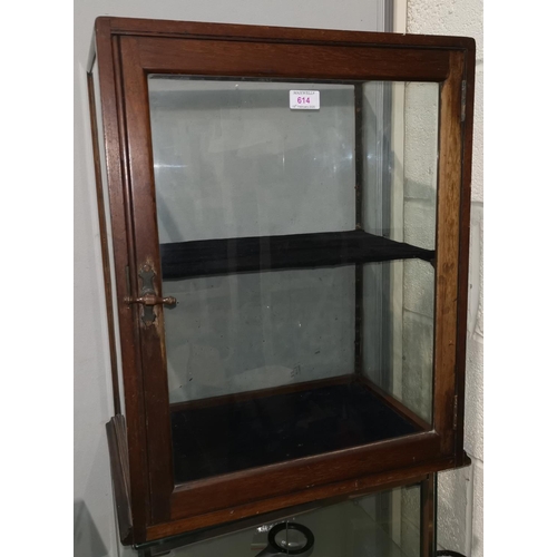 614 - A late 19th century mahogany table top display cabinet with single shelf