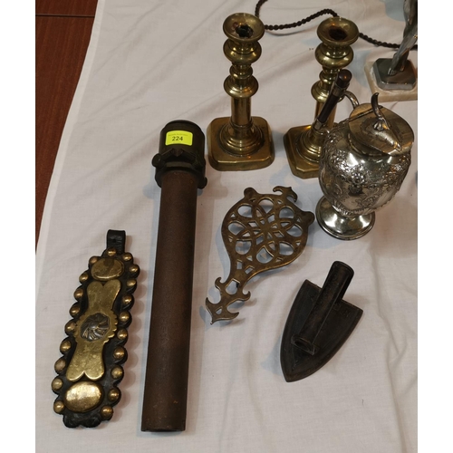 224 - A WWII military sight, a pair of 19th century brass candlesticks, other metalware