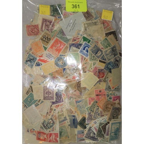 361 - A quantity of unsorted stamps