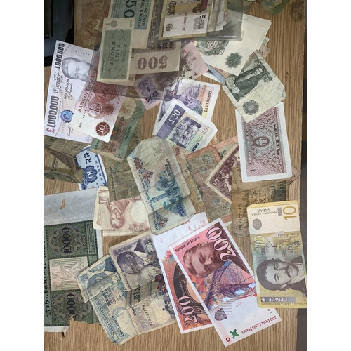 436 - A selection of World bank notes