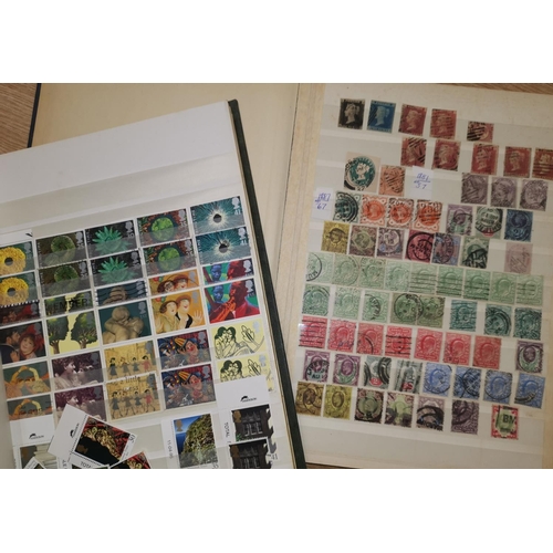 413 - A selection of various stamps