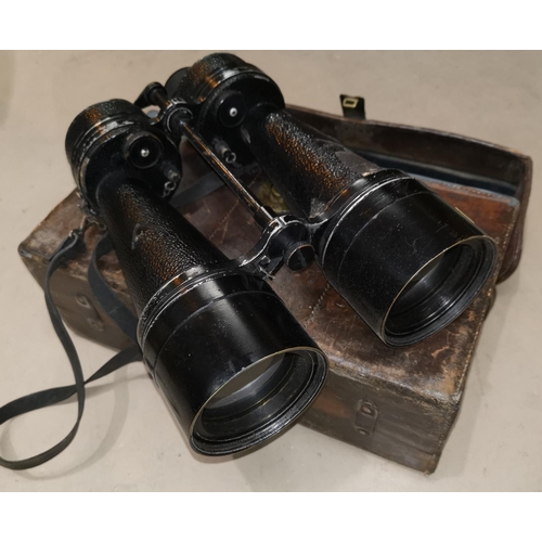 726A - A pair of large military ships binoculars