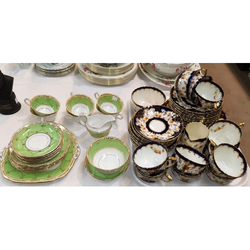 170 - An Edwardian Japan pattern part tea service, 36 pieces; an 