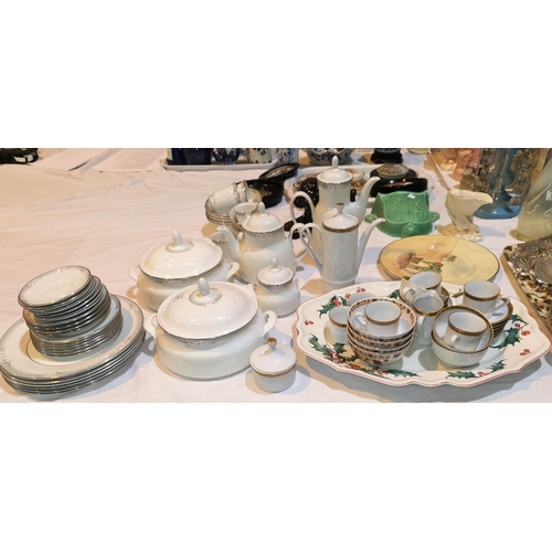 225 - A Kahla white porcelain coffee set, with gilt borders, 19 pieces; 4 Chinese bowls; a Villeroy & Boch... 