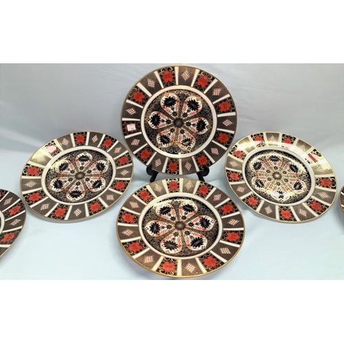 150 - 8 Royal Crown Derby Imari pattern dinner plates, 1128 xxx, diameter 27cm