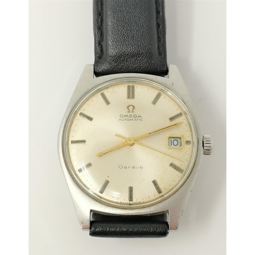 311 - A gent's Omega Genève automatic wristwatch with sweep second hand and date aperture, gilt hands and ... 
