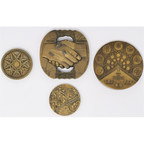 409 - Sociedad Portuguesa de Numismatica bronze medal, 1971, 80 mm a pair of medals depicting arts and arc... 