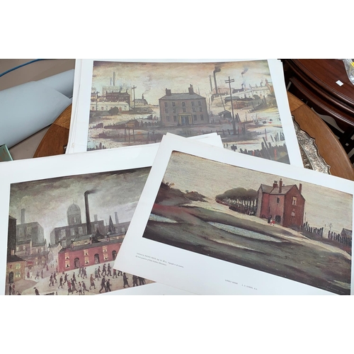557 - A large selection of unframed unsigned Lowry prints, several of the same picture