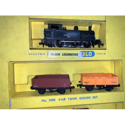 102 - A Hornby Dublo 2008 0-6-0 tank goods set in original box (incomplete); model railway accessories and... 