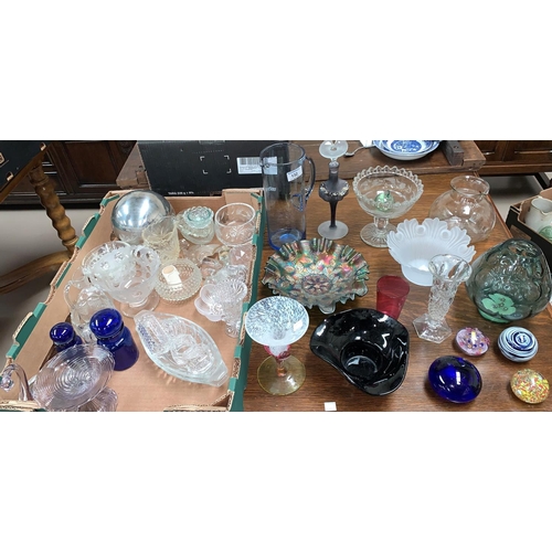 132 - A selection of decorative and coloured glassware