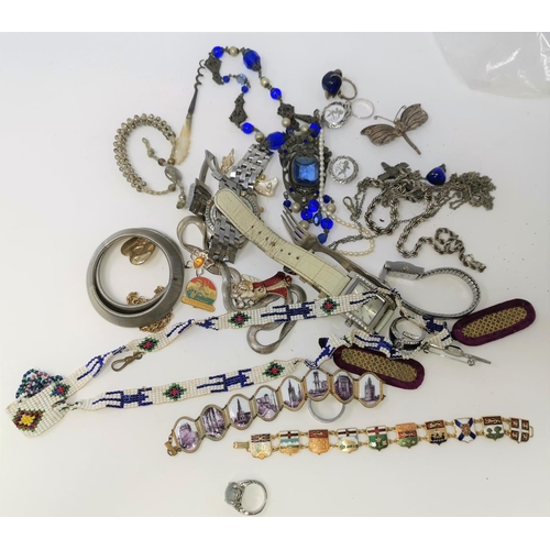 273 - A selection of white metal and other jewelry